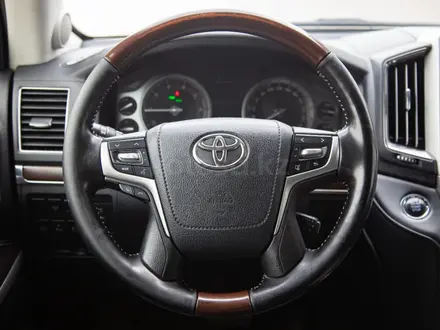 Toyota Land Cruiser 2018 года за 35 890 000 тг. в Алматы – фото 10