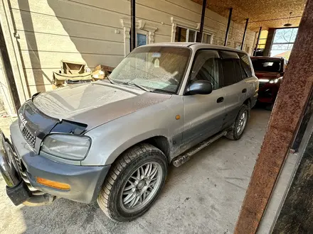 Toyota RAV4 1996 года за 2 700 000 тг. в Алматы