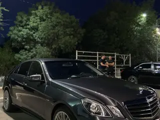 Mercedes-Benz E 250