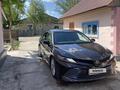 Toyota Camry 2019 годаүшін13 500 000 тг. в Семей – фото 2