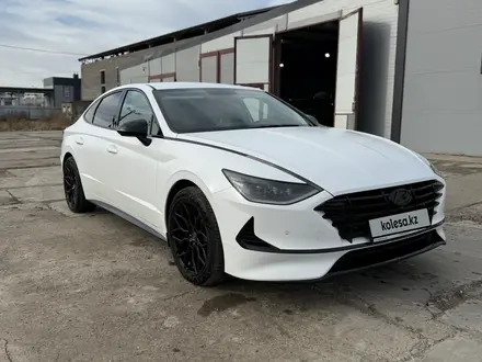 Hyundai Sonata 2023 года за 13 000 000 тг. в Уральск – фото 3