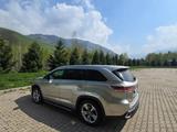 Toyota Highlander 2014 годаүшін12 600 000 тг. в Актау