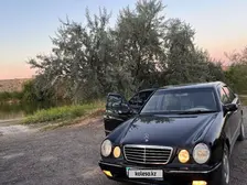 Mercedes-Benz E-Class, 2001