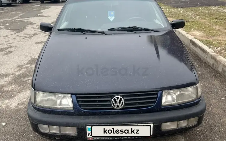 Volkswagen Passat 1994 годаүшін1 400 000 тг. в Шымкент