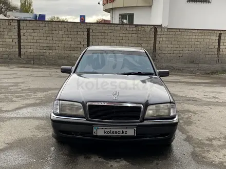 Mercedes-Benz C 220 1995 года за 1 300 000 тг. в Тараз – фото 2