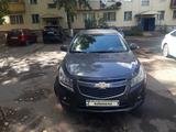 Chevrolet Cruze 2013 года за 3 800 000 тг. в Караганда – фото 2