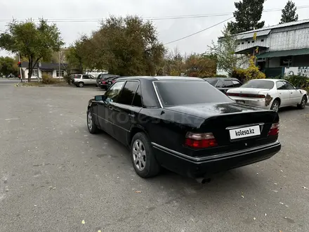 Mercedes-Benz E 280 1995 года за 2 000 000 тг. в Талдыкорган – фото 6