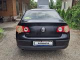 Volkswagen Passat 2010 года за 4 000 000 тг. в Алматы – фото 4