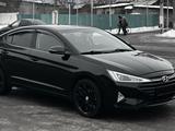 Hyundai Elantra 2019 годаүшін7 900 000 тг. в Алматы