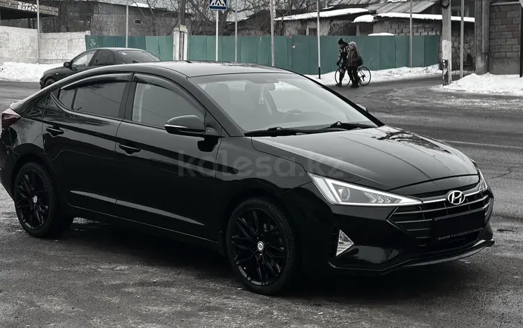 Hyundai Elantra 2019 годаfor7 900 000 тг. в Алматы