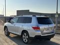 Toyota Highlander 2013 года за 9 500 000 тг. в Актау – фото 2