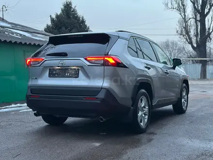 Toyota RAV4 2019 года за 14 500 000 тг. в Алматы – фото 4