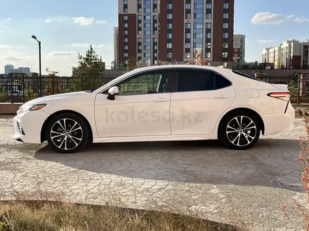 Toyota Camry 2020 года за 11 000 000 тг. в Астана – фото 7