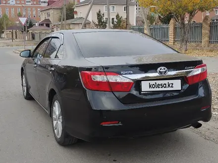 Toyota Camry 2014 года за 9 700 000 тг. в Астана – фото 2