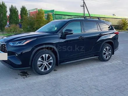 Toyota Highlander 2021 года за 17 000 000 тг. в Актобе – фото 3