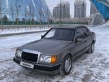 Mercedes-Benz E 300 1990 года за 1 490 000 тг. в Астана