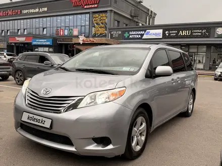 Toyota Sienna 2015 года за 13 700 000 тг. в Алматы – фото 2
