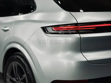 Porsche Cayenne 2023 года за 65 000 000 тг. в Алматы – фото 22