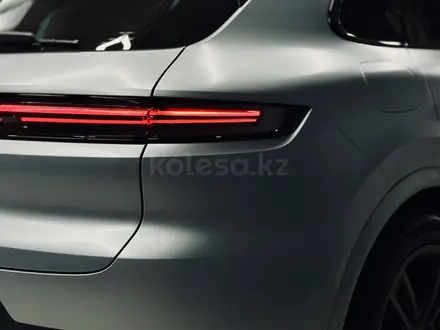 Porsche Cayenne 2023 года за 65 000 000 тг. в Алматы – фото 24