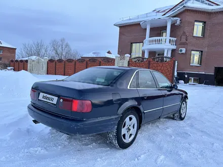 Audi A8 1996 года за 1 700 000 тг. в Усть-Каменогорск – фото 4