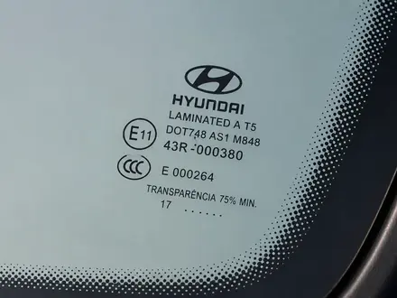 Оригинал лобовое стекло Hyundai за 22 000 тг. в Алматы