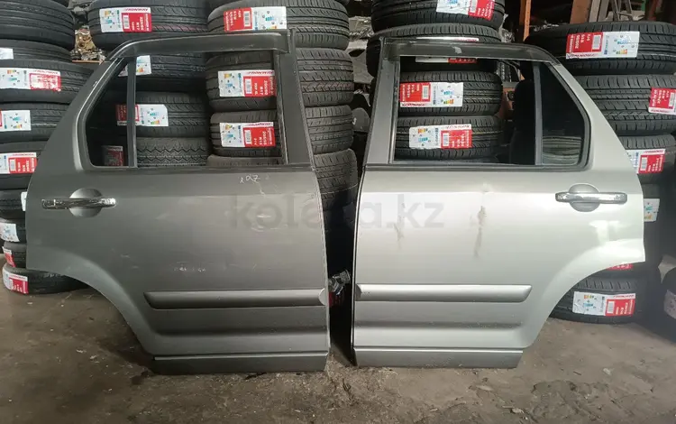 Двери на Honda CR-V RD7 за 45 000 тг. в Алматы