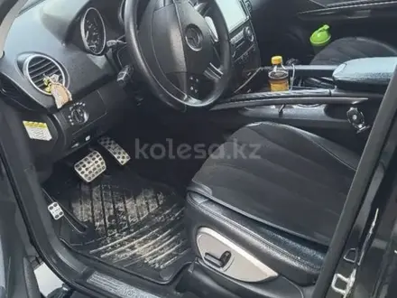 Mercedes-Benz ML 500 2005 года за 7 000 000 тг. в Алматы – фото 2
