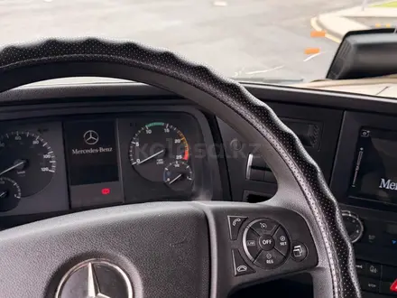 Mercedes-Benz  Actros 2023 года за 45 000 000 тг. в Алматы – фото 17