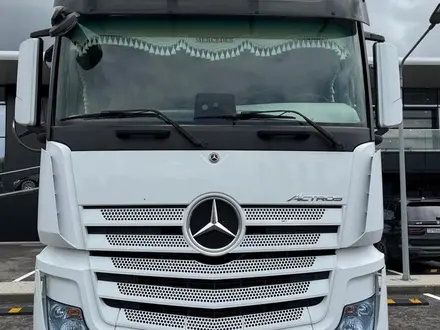 Mercedes-Benz  Actros 2023 года за 45 000 000 тг. в Алматы – фото 2