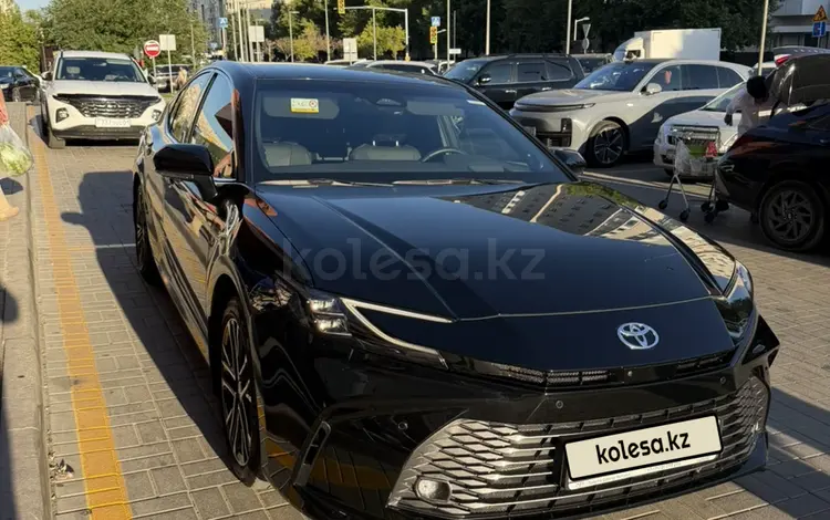 Toyota Camry 2025 года за 23 000 000 тг. в Астана