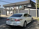 Toyota Camry 2018 года за 10 500 000 тг. в Алматы
