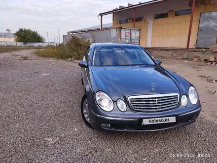 Mercedes-Benz E 320 2005 года за 5 100 000 тг. в Актобе – фото 7