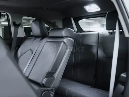 Toyota Highlander Luxe 2025 года за 27 000 000 тг. в Алматы – фото 15