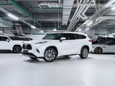 Toyota Highlander Luxe 2025 года за 27 000 000 тг. в Алматы – фото 4