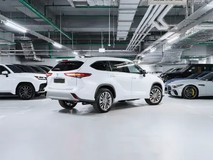Toyota Highlander Luxe 2025 года за 27 000 000 тг. в Алматы – фото 6