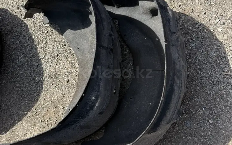 Подкрылок задний bmw f16 x6 за 30 000 тг. в Алматы