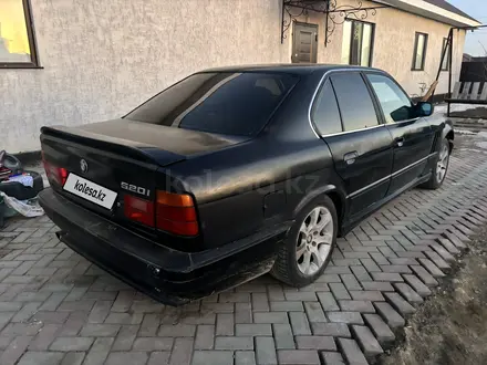 BMW 525 1991 года за 1 600 000 тг. в Атырау – фото 3