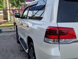 Toyota Land Cruiser 2016 года за 32 000 000 тг. в Астана – фото 3