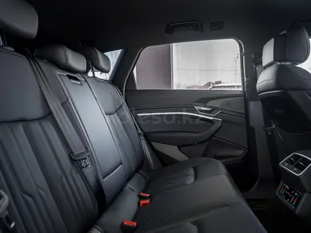Audi e-tron 2022 года за 45 000 000 тг. в Алматы – фото 17