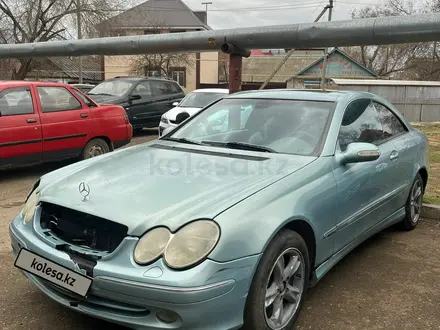 Mercedes-Benz CLK 200 2003 года за 2 000 000 тг. в Уральск – фото 2
