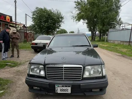 Mercedes-Benz E 280 1994 года за 1 850 000 тг. в Алматы – фото 3