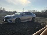 Toyota Camry 2018 года за 12 500 000 тг. в Астана – фото 2
