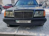 Mercedes-Benz E 220 1993 года за 2 000 000 тг. в Жезказган – фото 2