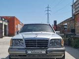Mercedes-Benz E 320 1994 года за 2 400 000 тг. в Актау