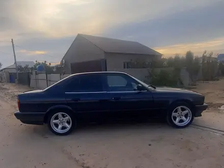 BMW 525 1991 года за 1 800 000 тг. в Атырау – фото 4