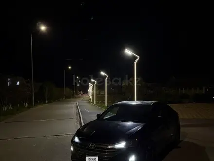 Hyundai Elantra 2019 года за 4 500 000 тг. в Актау