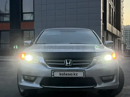 Honda Accord 2013 года за 8 800 000 тг. в Астана – фото 2