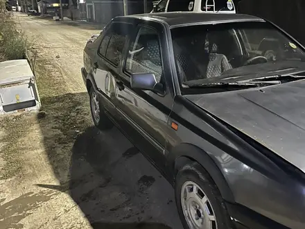 Volkswagen Vento 1992 года за 700 000 тг. в Жезказган – фото 3