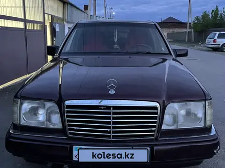 Mercedes-Benz E 220 1994 года за 2 200 000 тг. в Сатпаев