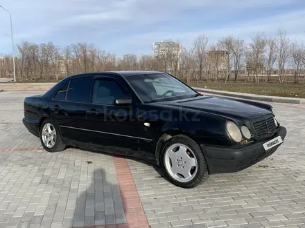 Mercedes-Benz E 280 1998 года за 2 500 000 тг. в Астана – фото 4